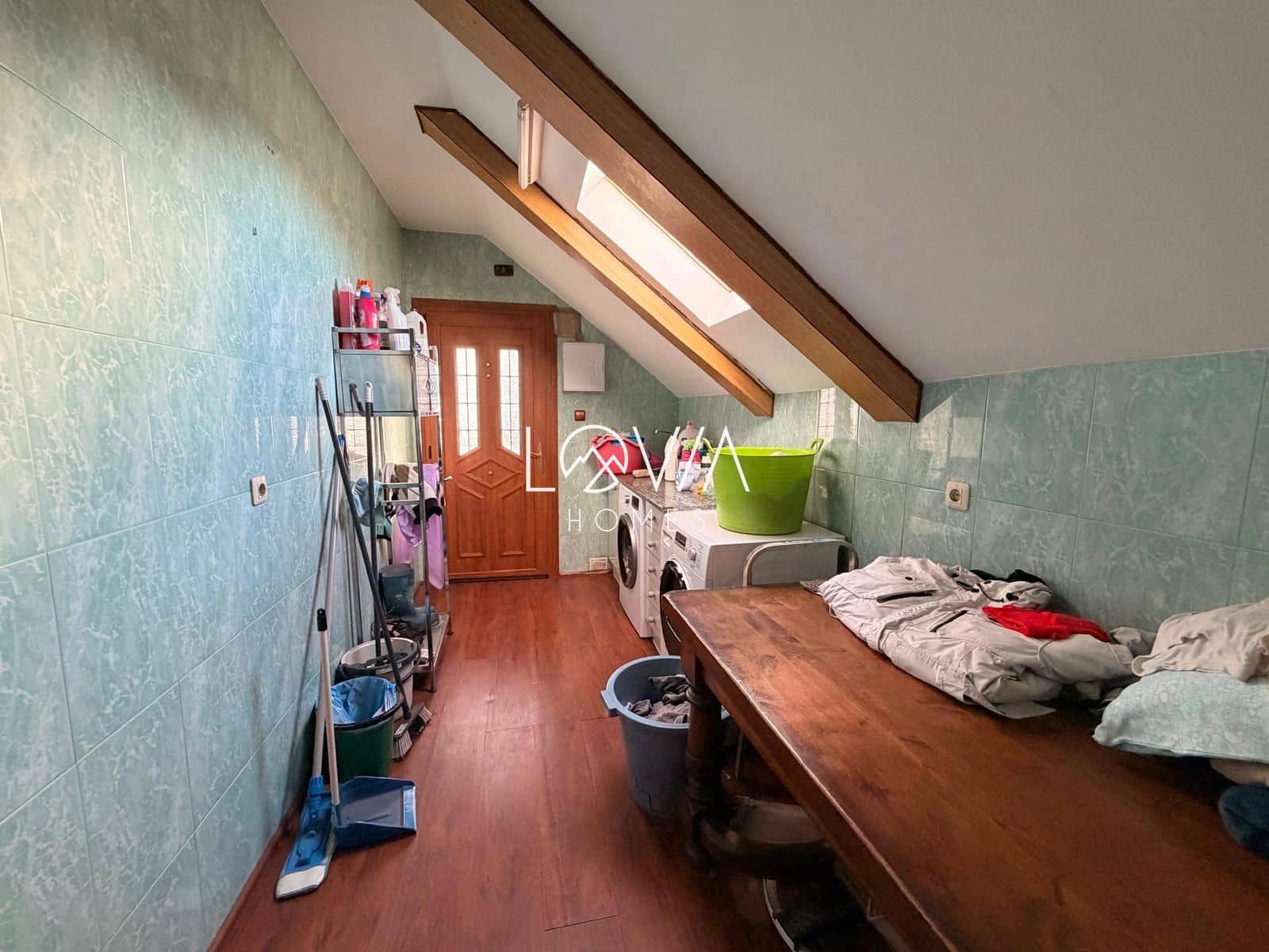 5 bedroom Villa for sale in Corvera de Asturias with garage - € 549,900 (Ref: 9471010)