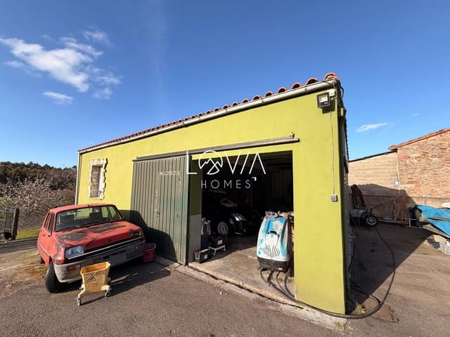 5 bedroom Villa for sale in Corvera de Asturias with garage - € 549,900 (Ref: 9471010)