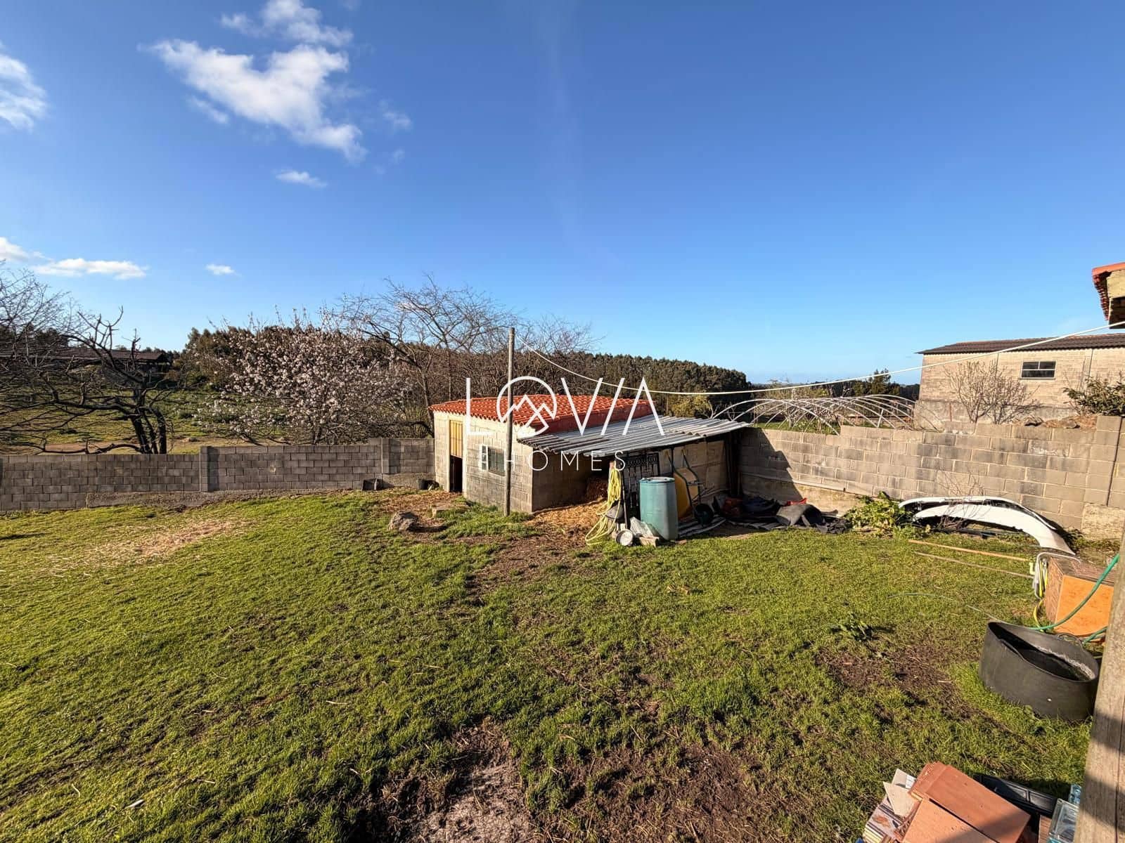 5 bedroom Villa for sale in Corvera de Asturias with garage - € 549,900 (Ref: 9471010)