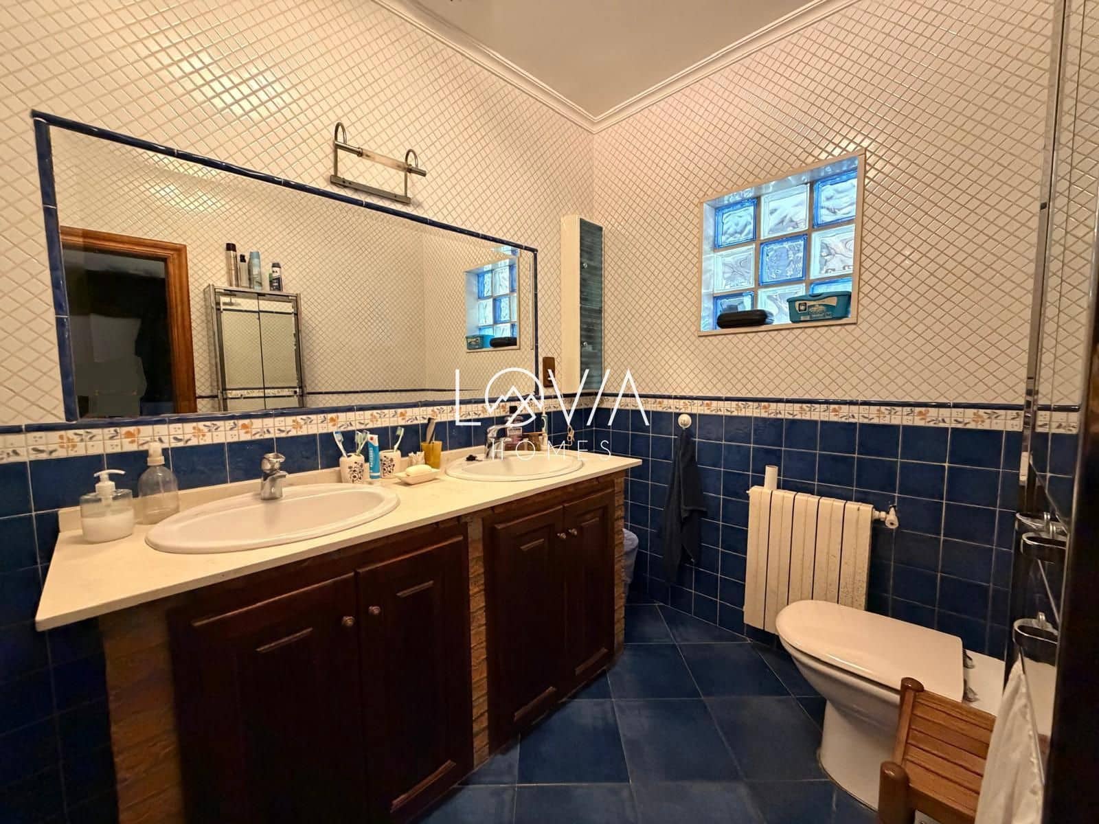 5 bedroom Villa for sale in Corvera de Asturias with garage - € 549,900 (Ref: 9471010)