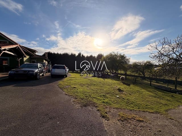 5 bedroom Villa for sale in Corvera de Asturias with garage - € 549,900 (Ref: 9471010)