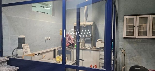 Commercieel te koop in Oviedo - € 155.000 (Ref: 9471011)