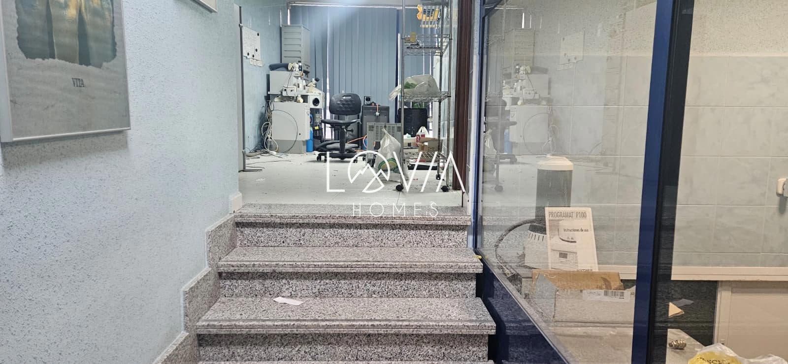 Commercieel te koop in Oviedo - € 155.000 (Ref: 9471011)