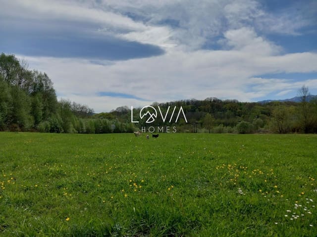 Casa de 3 habitaciones en Oviedo en venta - 235.000 € (Ref: 9475017)