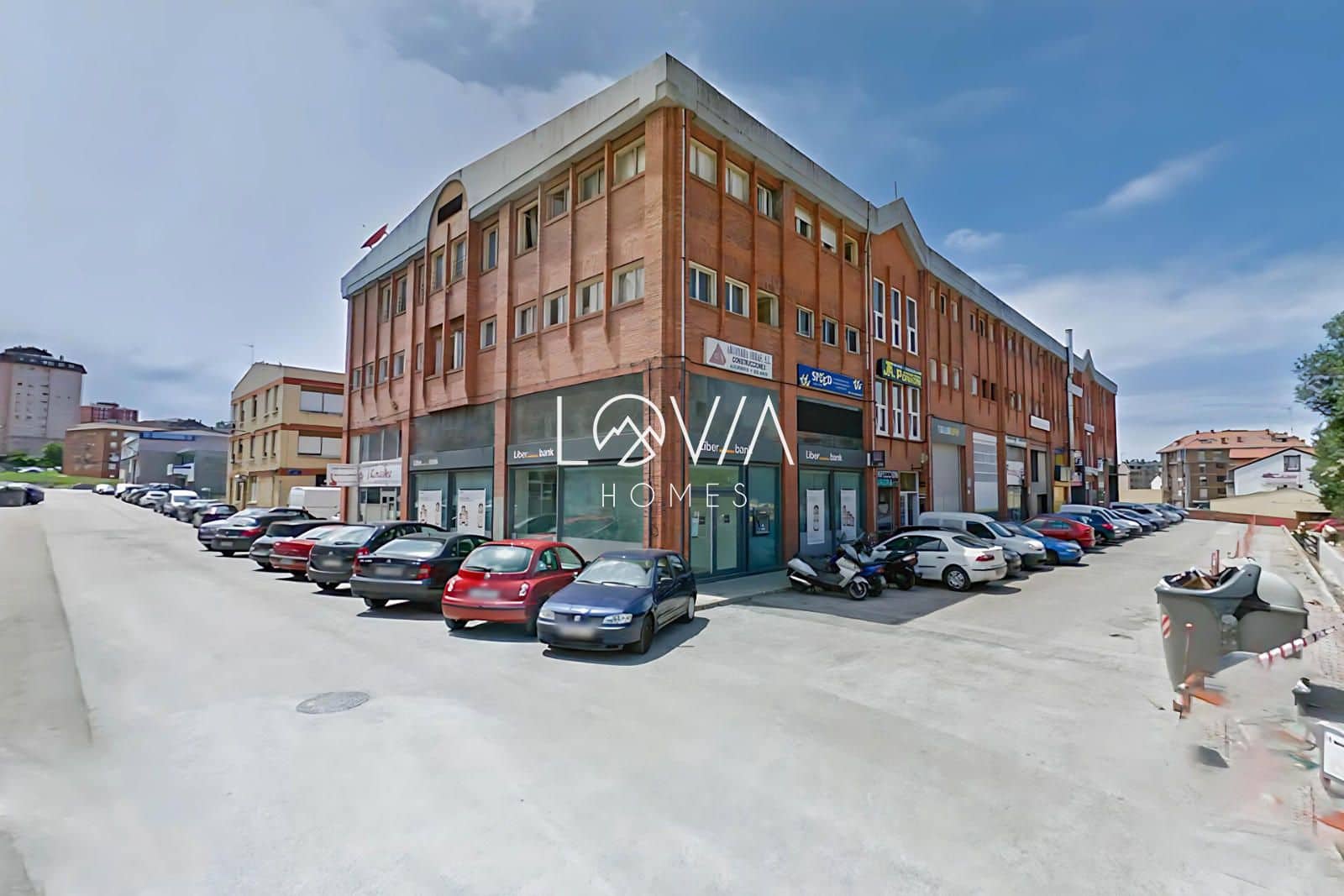 Commercial for sale in Santander - € 437,000 (Ref: 9541844)