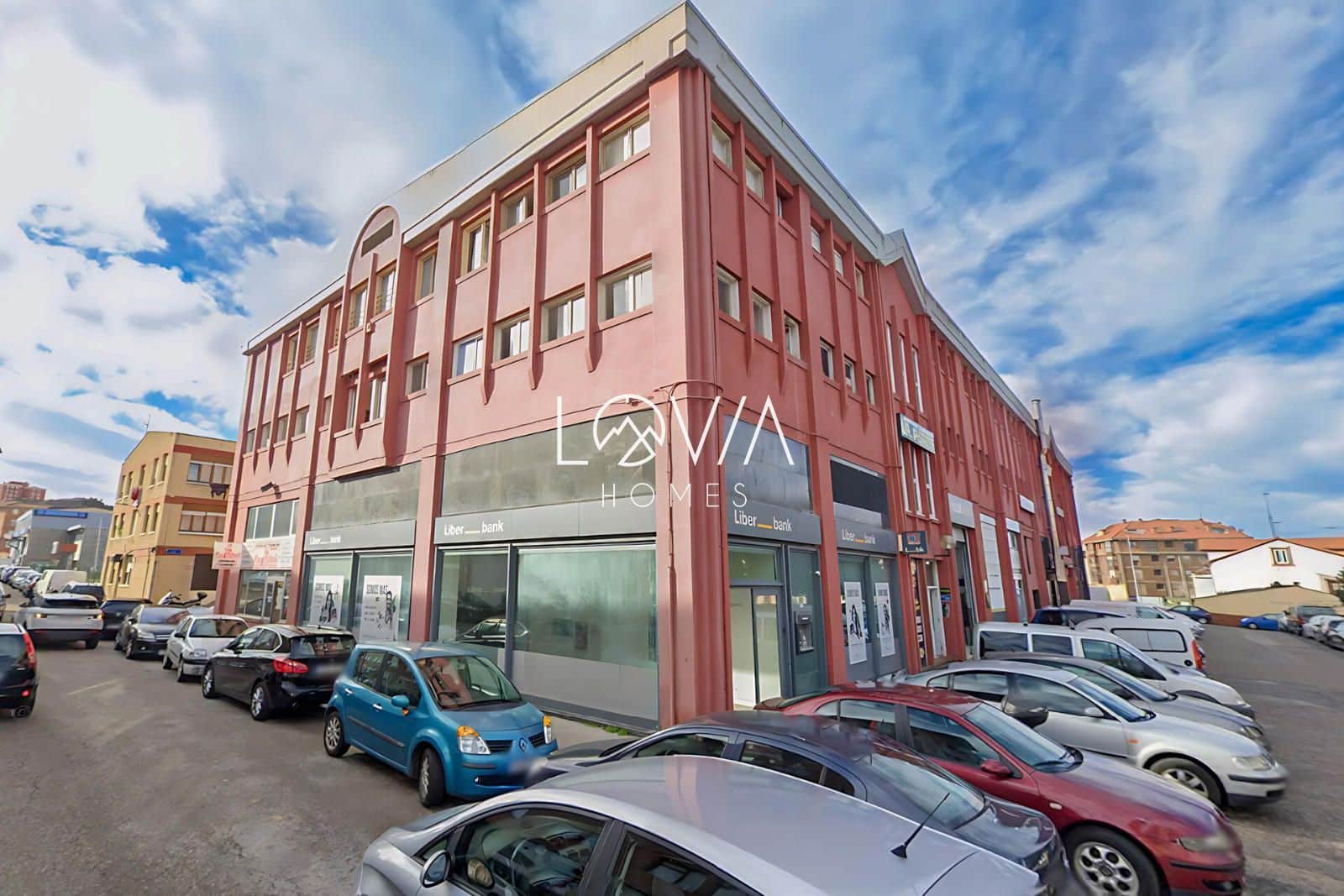 Commercial for sale in Santander - € 437,000 (Ref: 9541844)