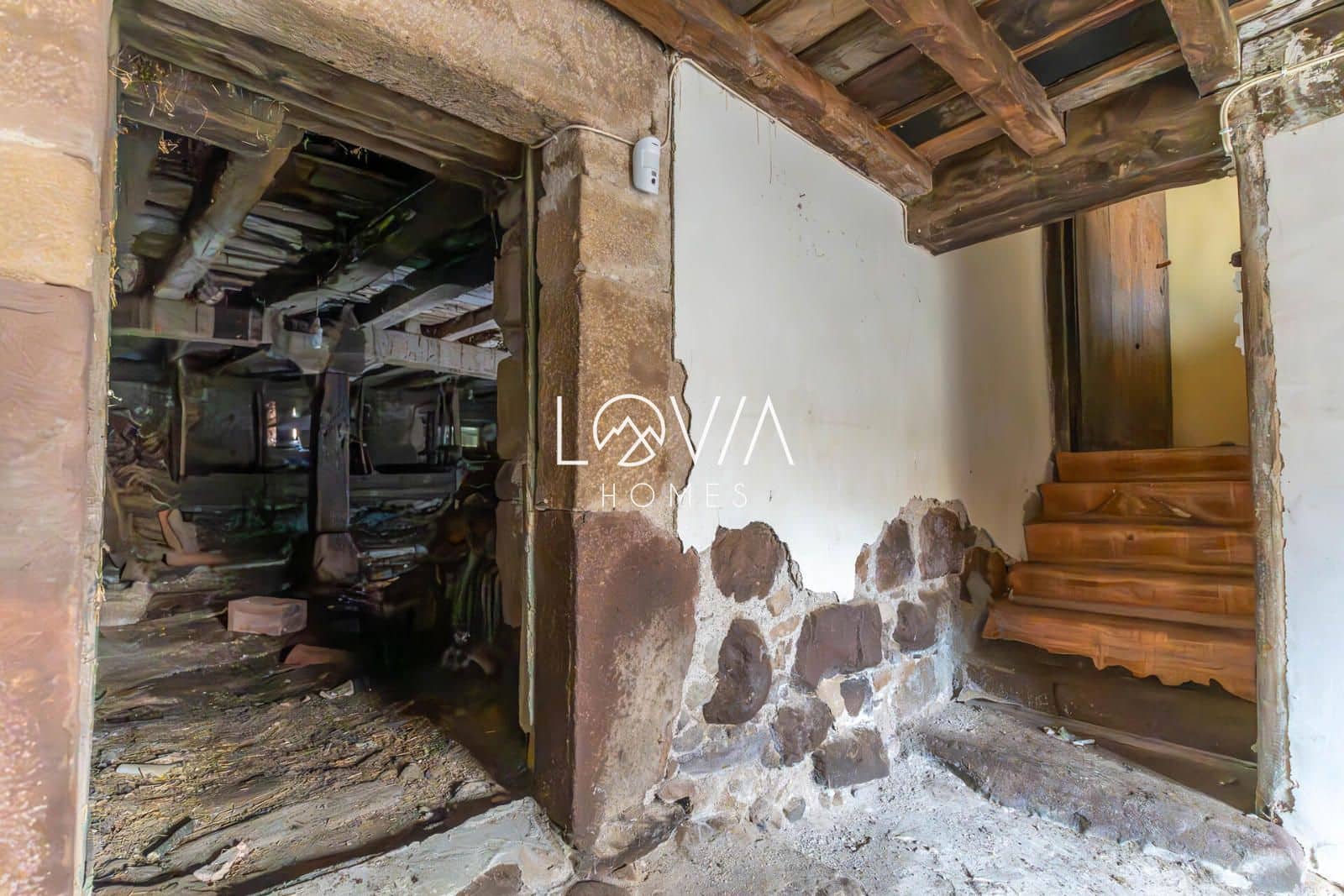 Townhouse for sale in Hermandad de Campoo de Suso - € 45,000 (Ref: 9541850)