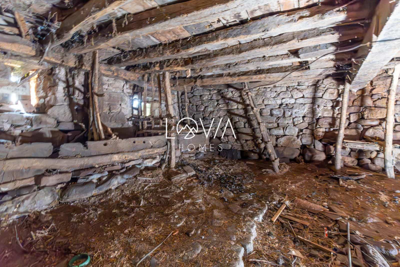 Townhouse for sale in Hermandad de Campoo de Suso - € 45,000 (Ref: 9541850)