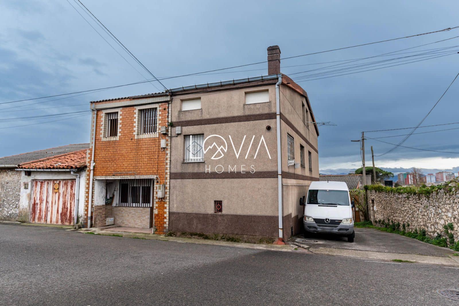 Hus til salgs i Santander - € 145 000 (Ref: 9541853)