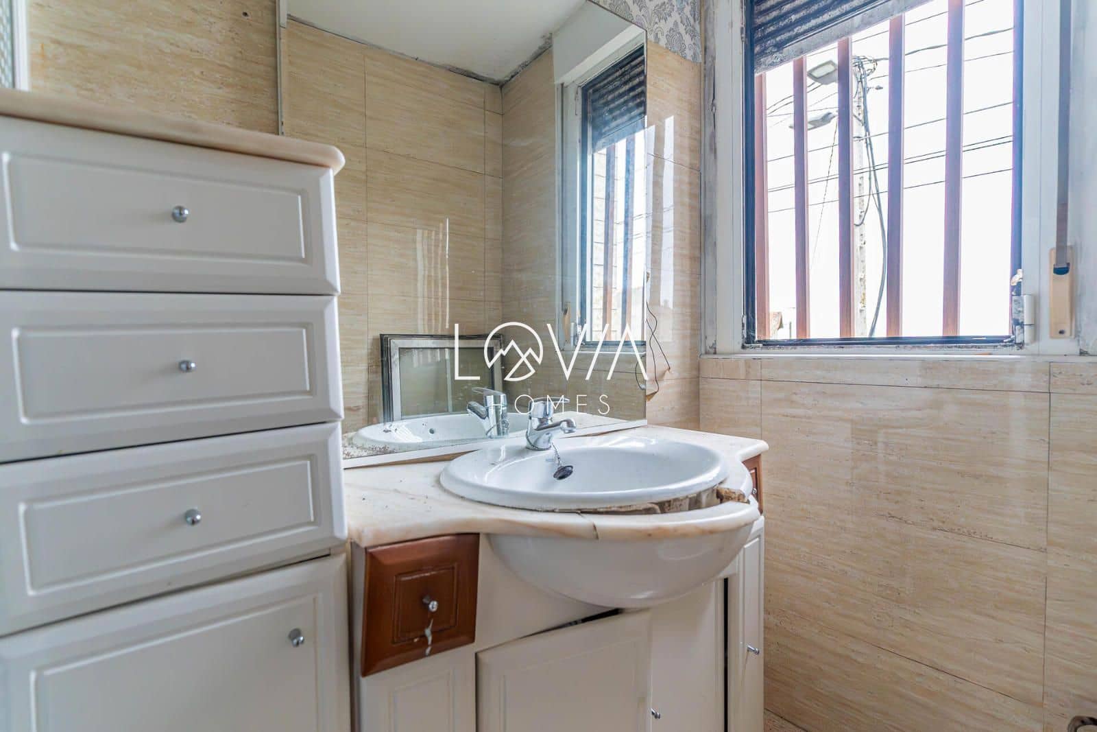 Hus til salgs i Santander - € 145 000 (Ref: 9541853)