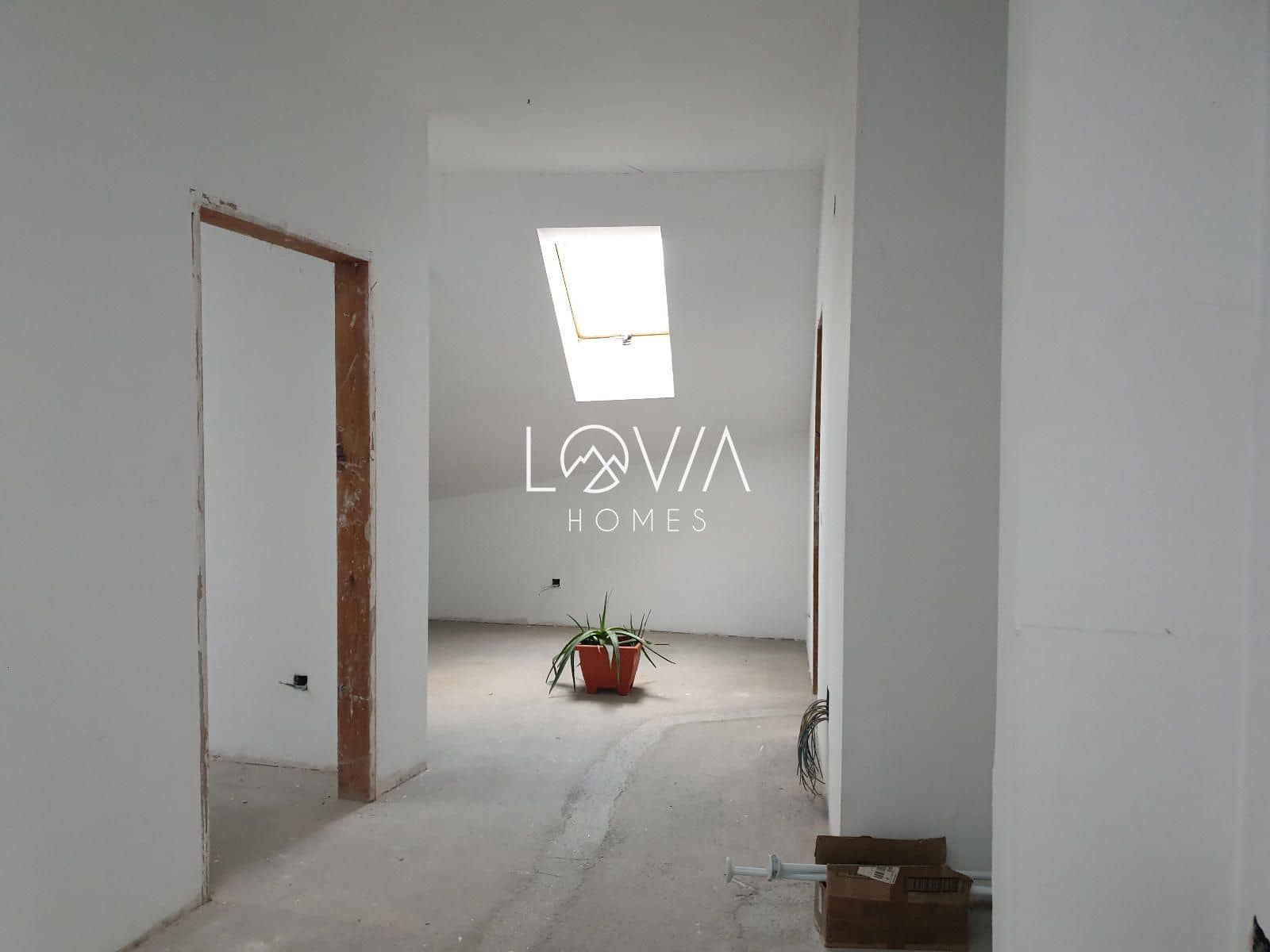 2 soverom Penthouse til salgs i Salas - € 69 900 (Ref: 9541854)