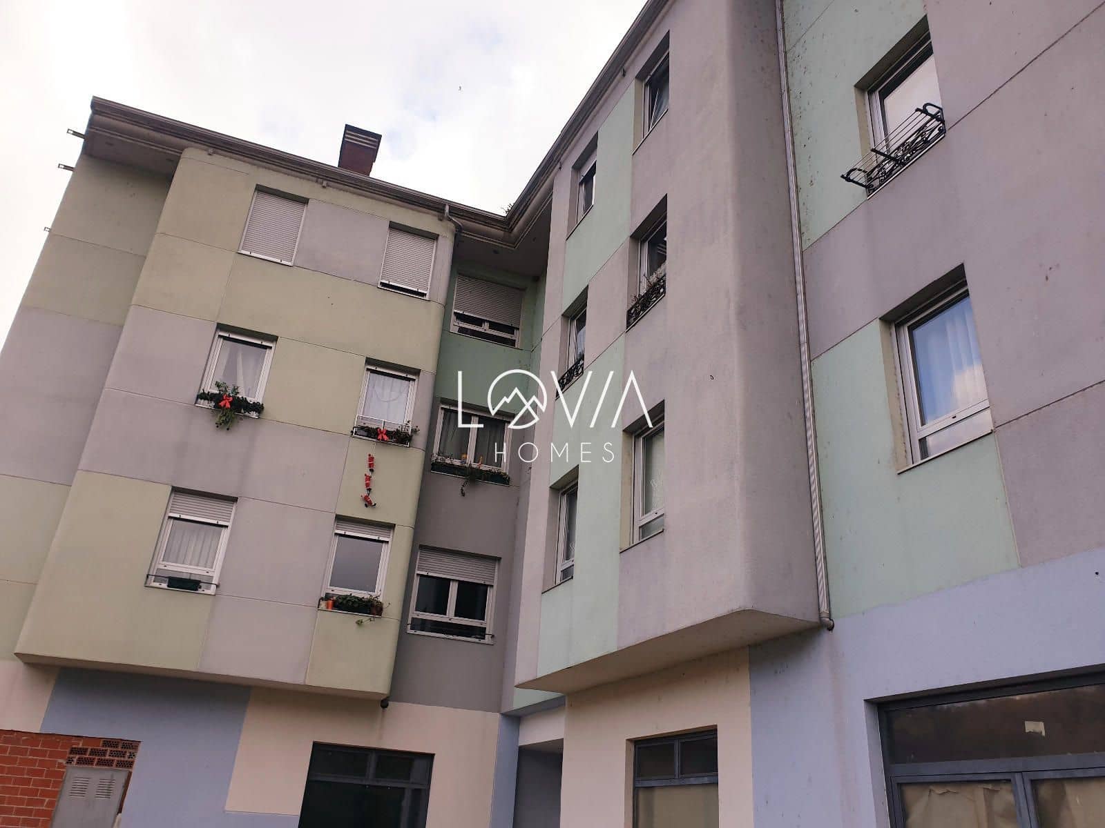 2 soverom Penthouse til salgs i Salas - € 69 900 (Ref: 9541854)