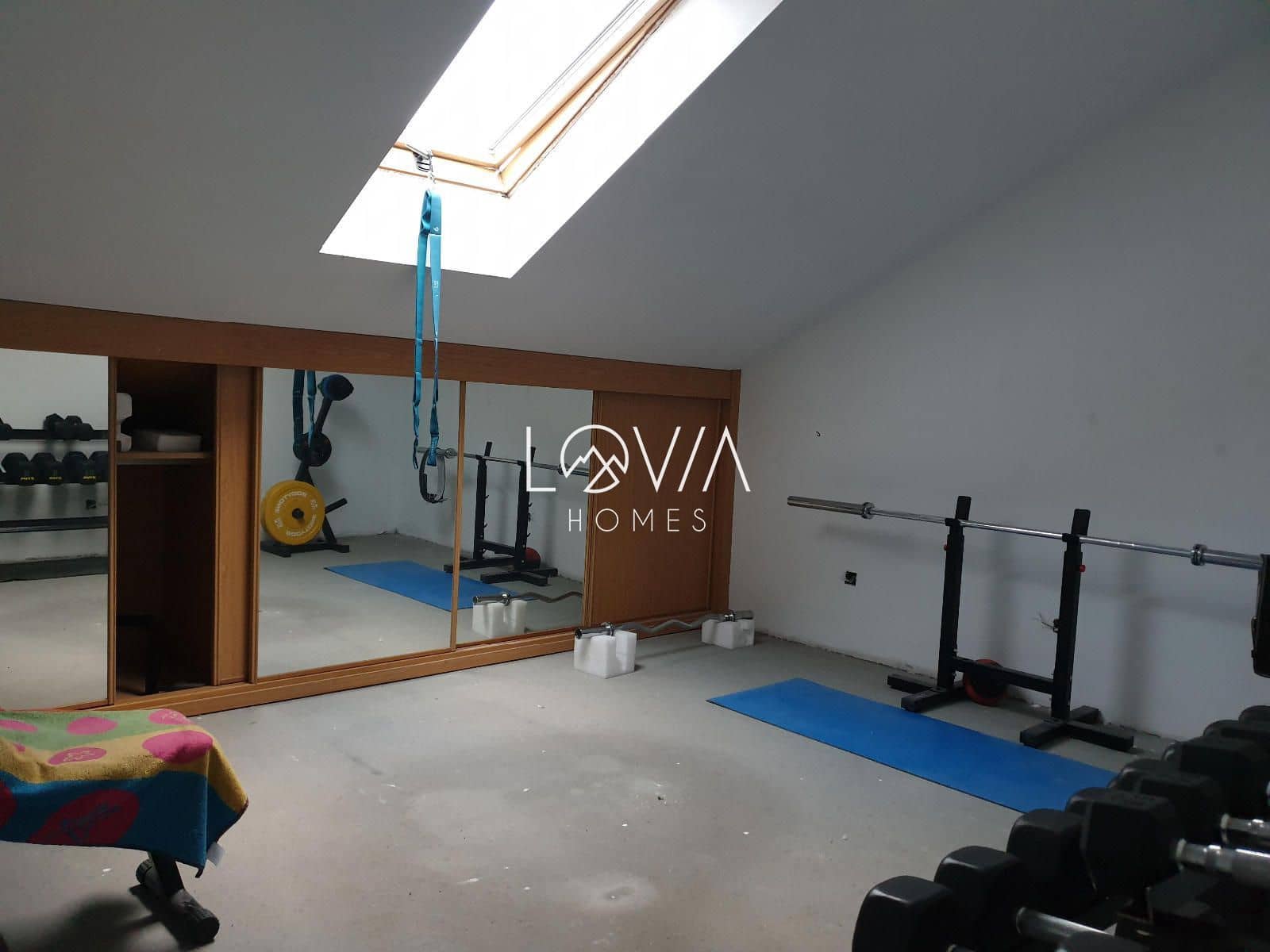 2 soverom Penthouse til salgs i Salas - € 69 900 (Ref: 9541854)