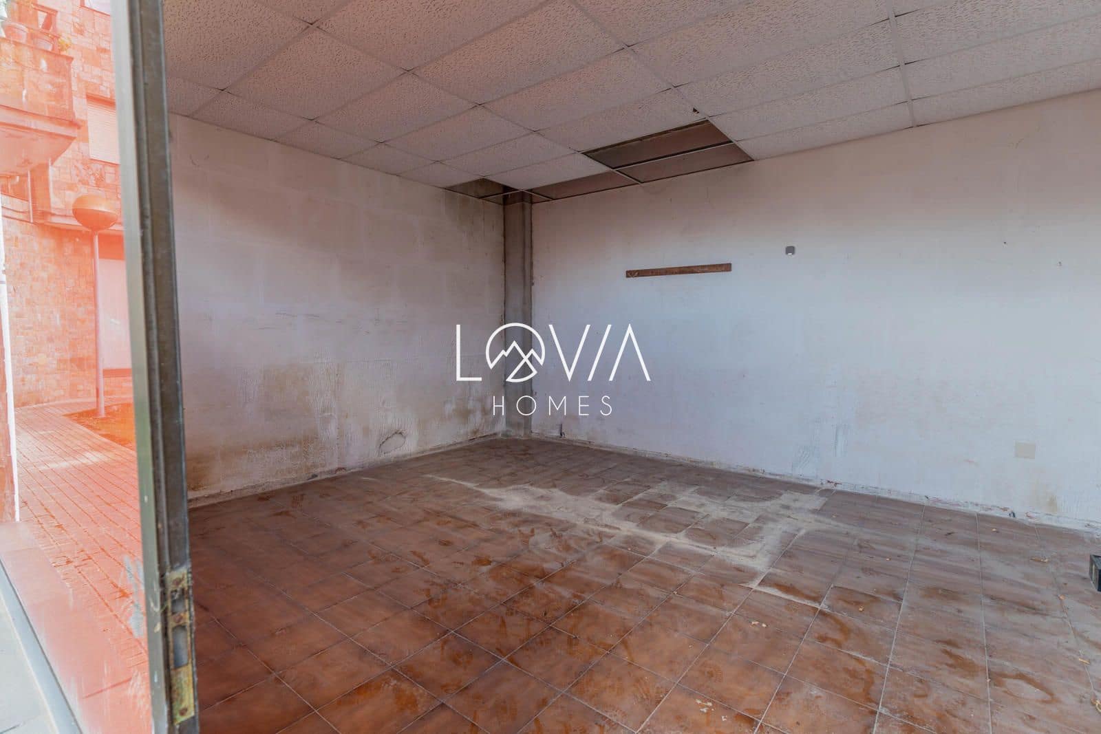 Local Commercial à vendre à Los Corrales de Buelna - 19 000 € (Ref: 9541857)