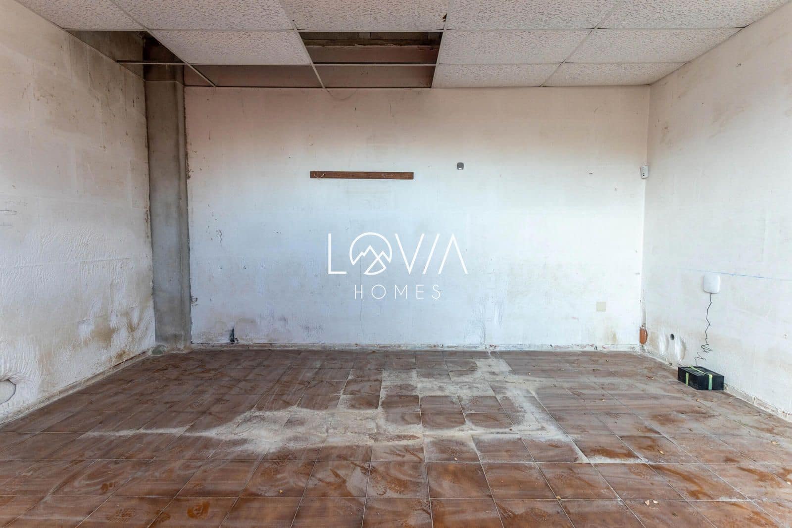 Local Commercial à vendre à Los Corrales de Buelna - 19 000 € (Ref: 9541857)