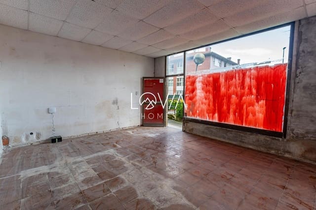 Local Commercial à vendre à Los Corrales de Buelna - 19 000 € (Ref: 9541857)