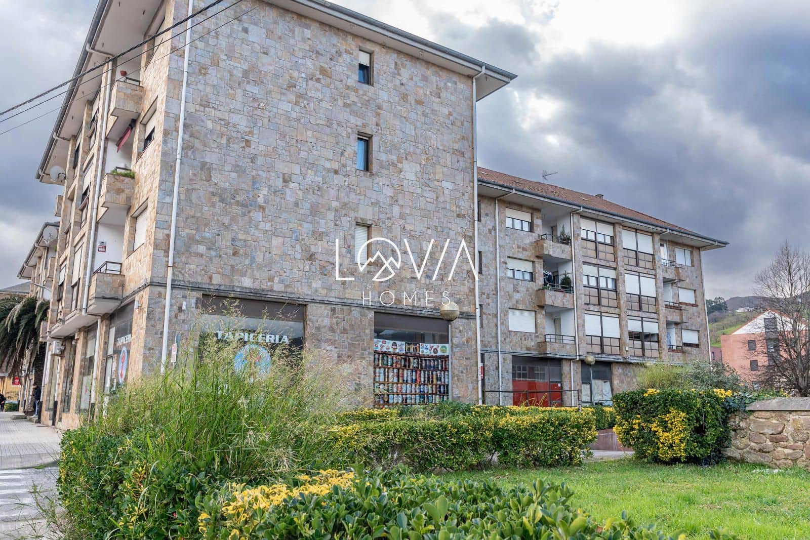 Local Commercial à vendre à Los Corrales de Buelna - 19 000 € (Ref: 9541857)