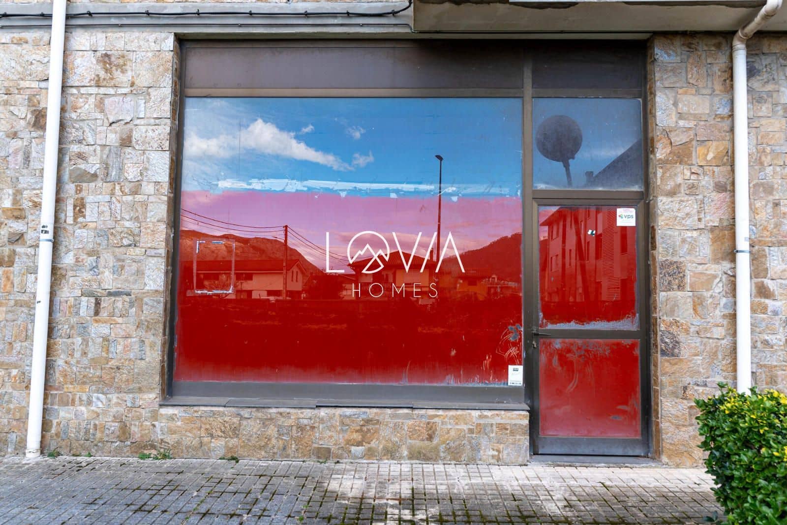 Local Commercial à vendre à Los Corrales de Buelna - 19 000 € (Ref: 9541857)