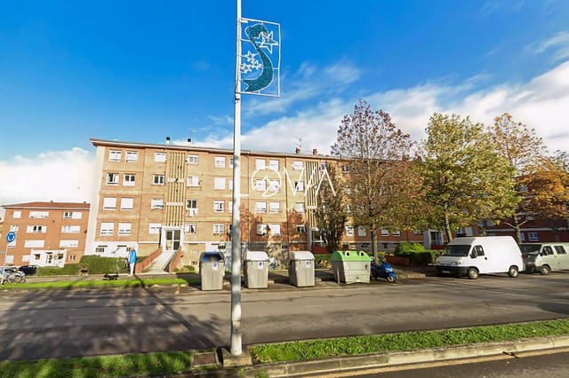 3 soverom Leilighet til salgs i Santander - € 90 000 (Ref: 9542006)