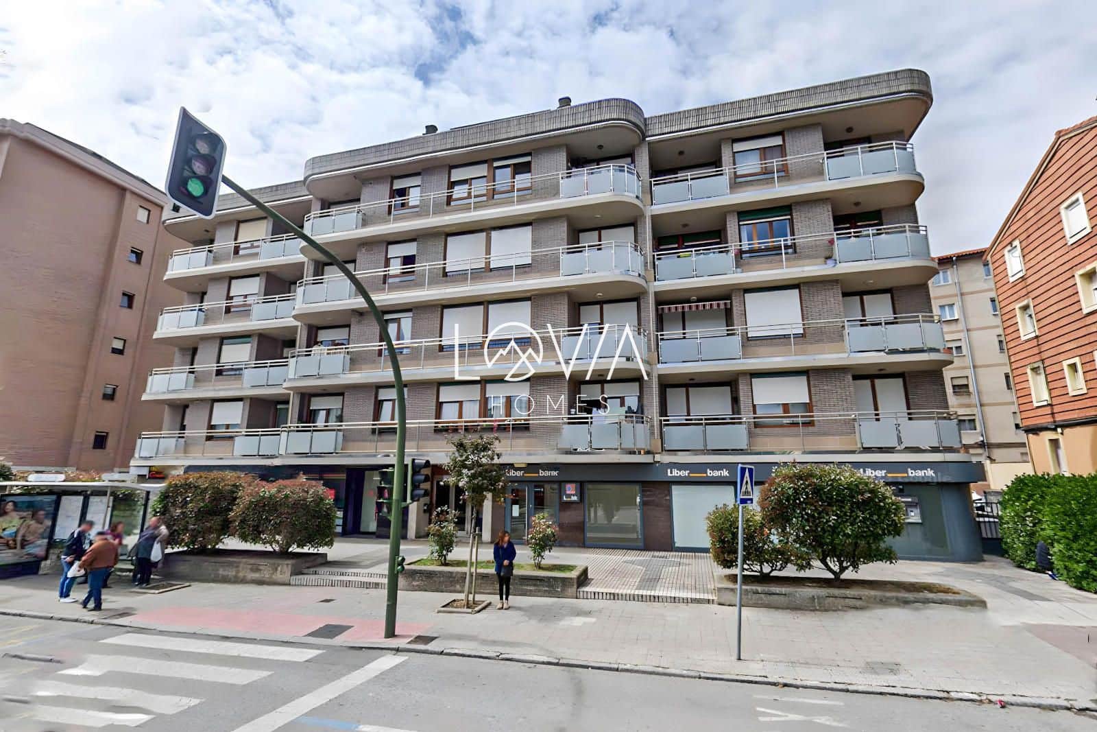 Erhverv til salg i Santander - € 329.300 (Ref: 9552593)