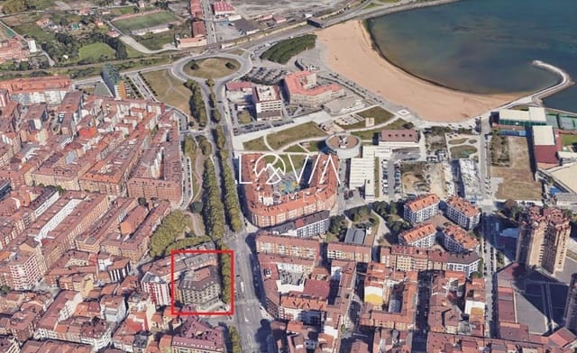 Local Comercial en Gijón en venta - 700.400 € (Ref: 9565612)