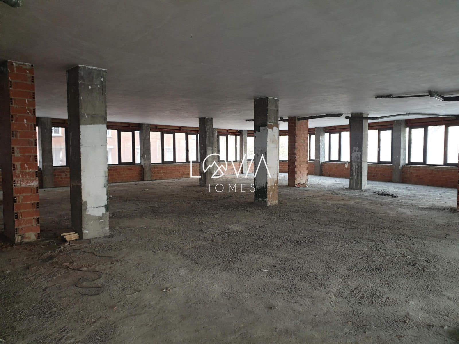 Commercieel te koop in Gijon - € 700.400 (Ref: 9565612)