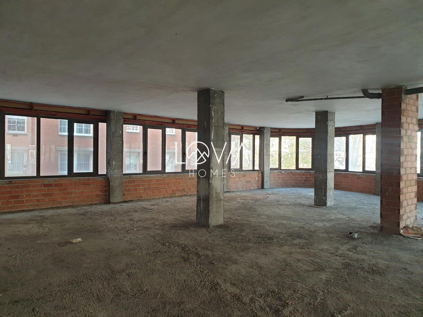 Commercieel te koop in Gijon - € 700.400 (Ref: 9565612)