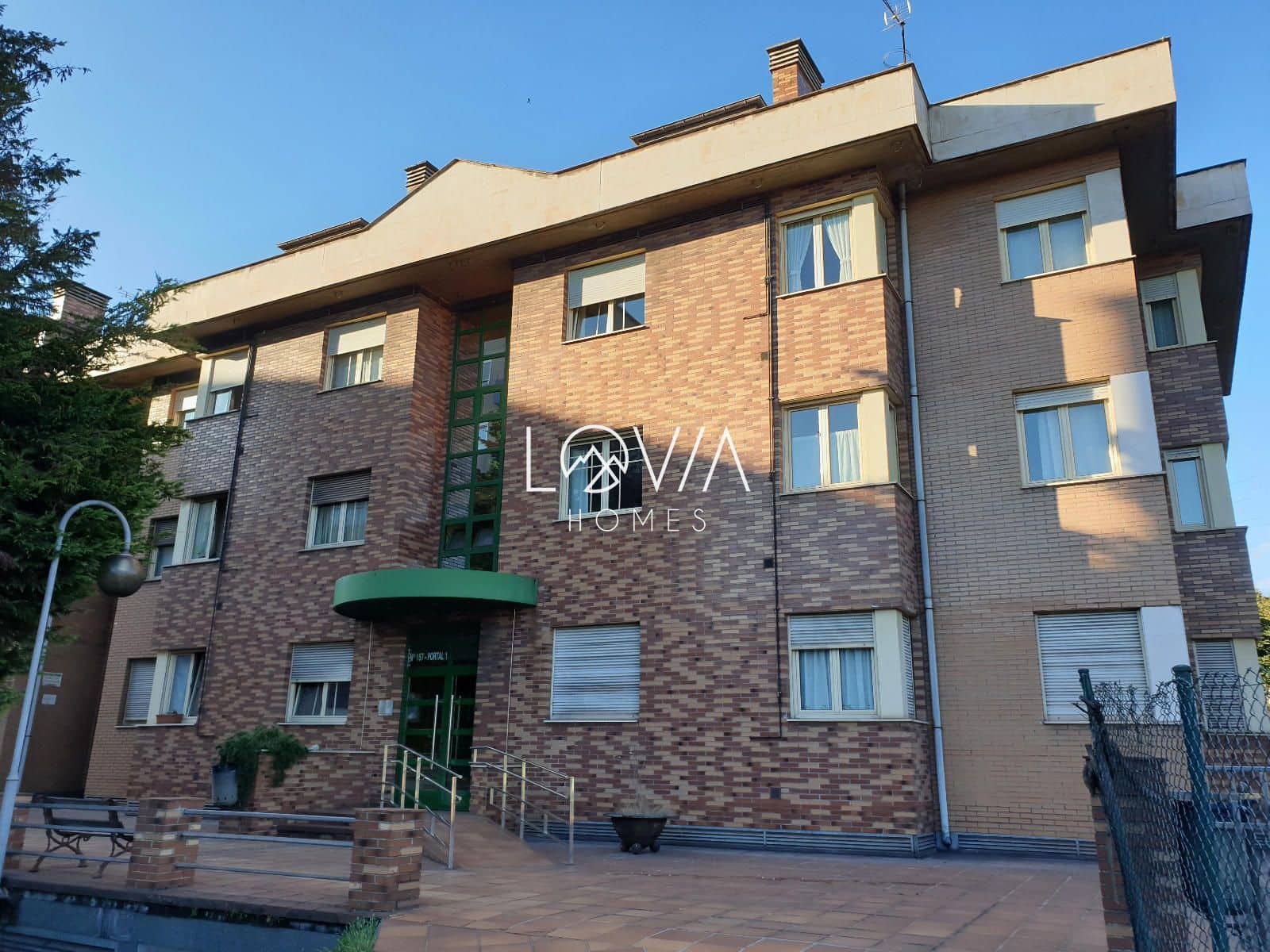 2 soverom Leilighet til salgs i Gijon med garasje - € 145 600 (Ref: 9566196)