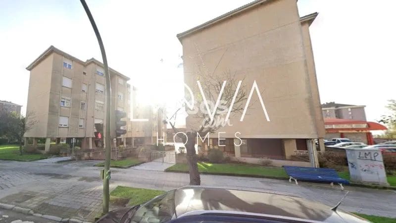 3 sypialnia Mieszkanie na sprzedaż w Santander - 121 000 € (Ref: 9580069)