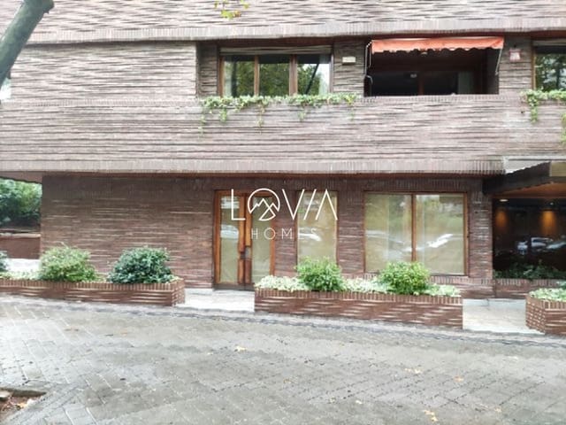 Comercial para venda em Madrid cidade - 890 000 € (Ref: 9592075)