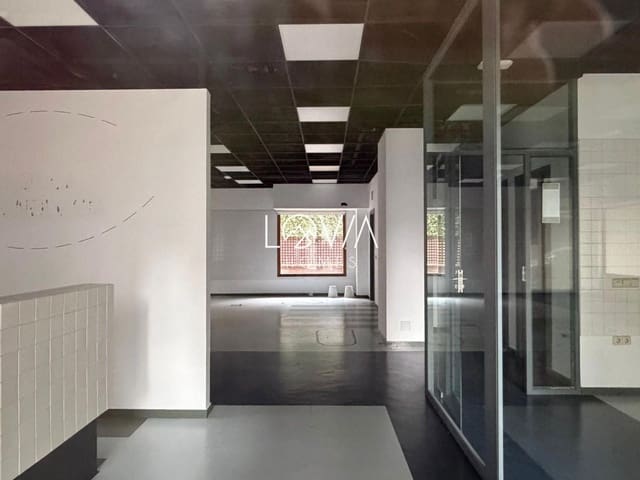 Gewerbe zu verkaufen in Madrid Stadt - 890.000 € (Ref: 9592075)