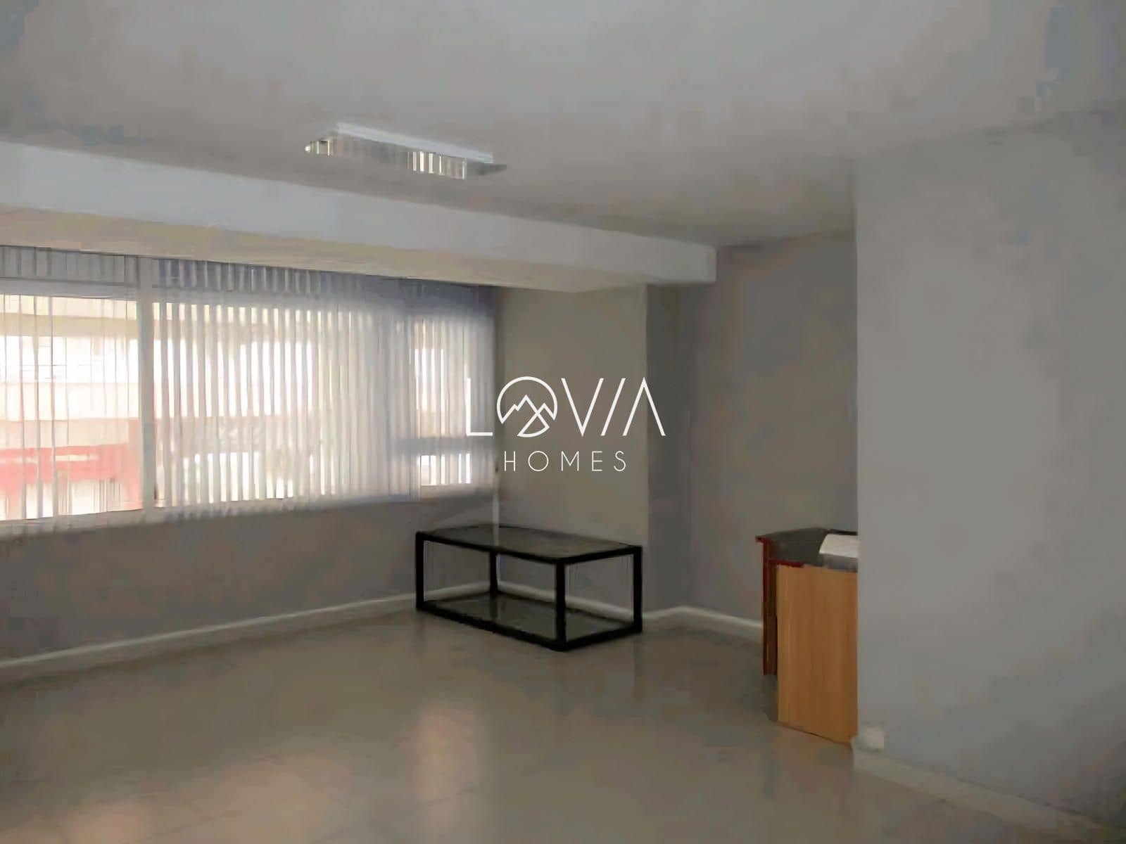 Erhverv til salg i Camargo - € 178.000 (Ref: 9598346)