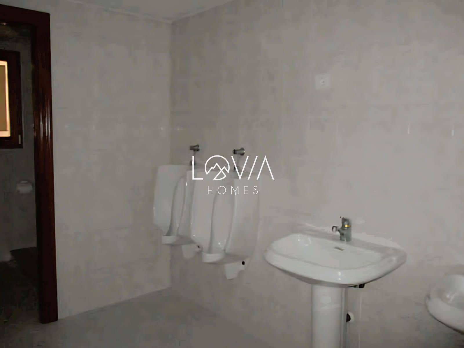 Erhverv til salg i Camargo - € 178.000 (Ref: 9598346)