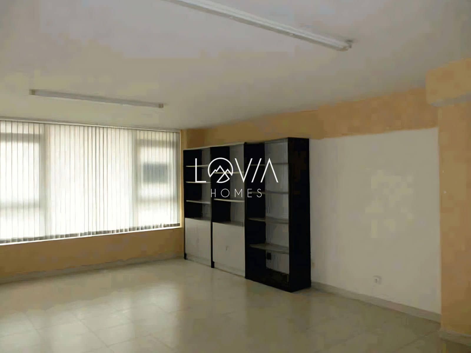 Erhverv til salg i Camargo - € 178.000 (Ref: 9598346)