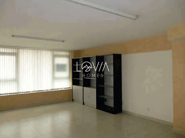 Local Commercial à vendre à Camargo - 178 000 € (Ref: 9598346)