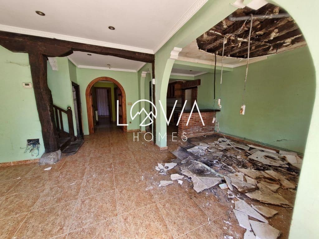 5 bedroom Townhouse for sale in Ribamontan al Monte - € 139,000 (Ref: 9610349)