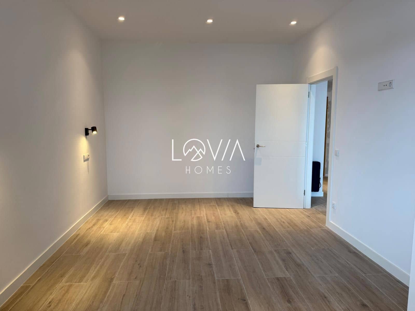 Piso de 4 habitaciones en Gijón en venta - 650.000 € (Ref: 9628155)