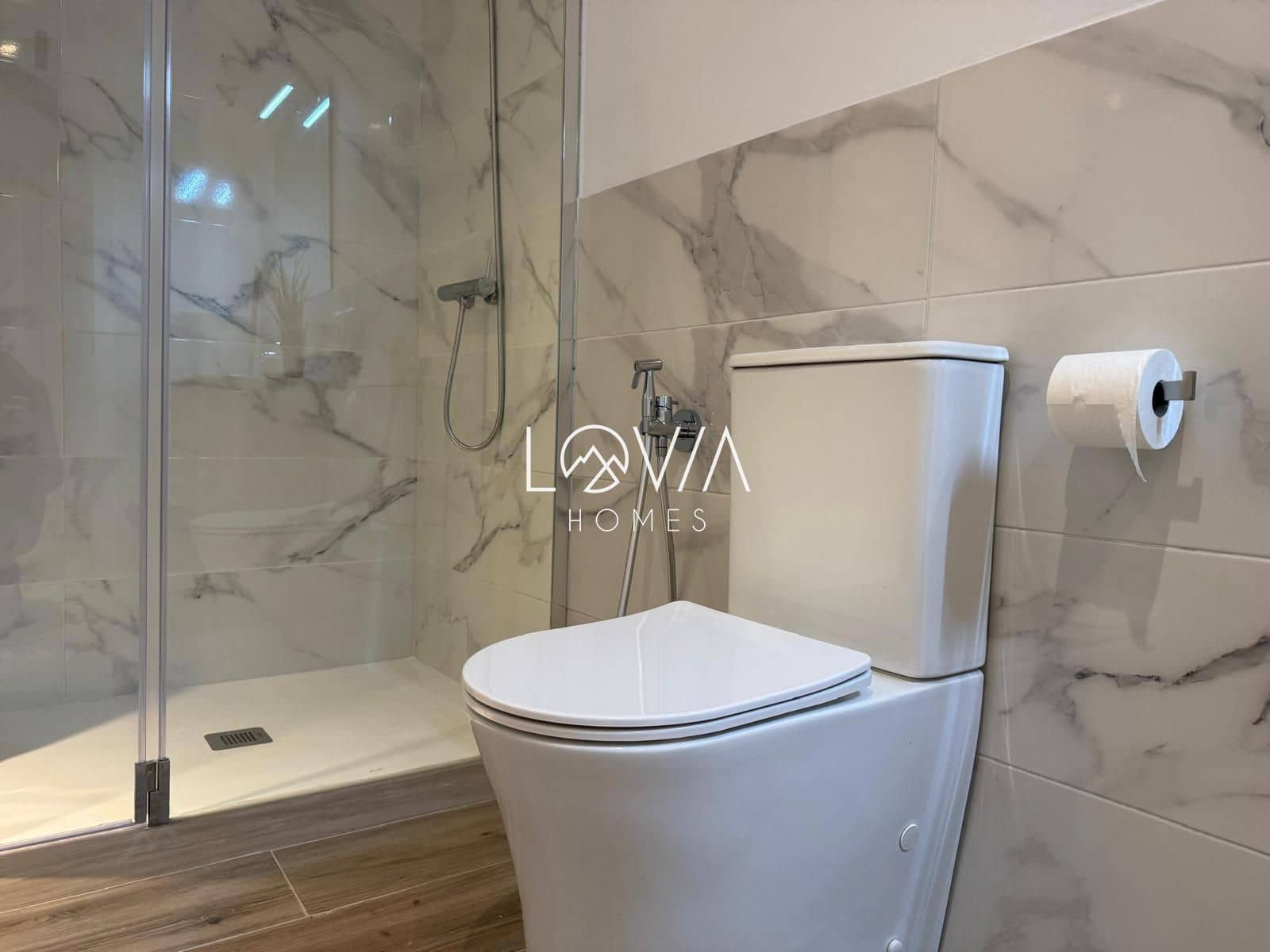 Piso de 4 habitaciones en Gijón en venta - 650.000 € (Ref: 9628155)