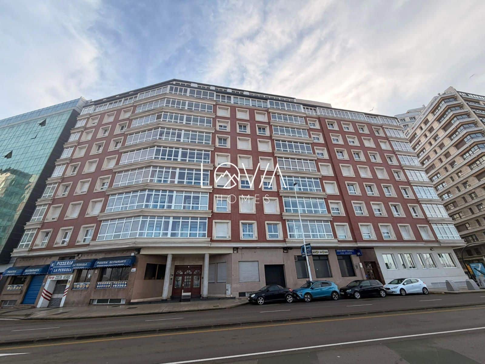 Piso de 4 habitaciones en Gijón en venta - 650.000 € (Ref: 9628155)