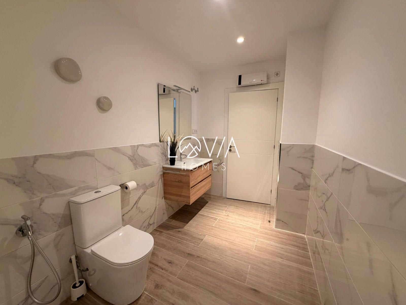 Piso de 4 habitaciones en Gijón en venta - 650.000 € (Ref: 9628155)