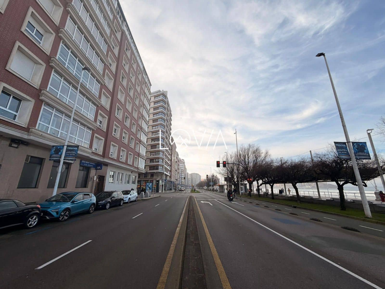 Piso de 4 habitaciones en Gijón en venta - 650.000 € (Ref: 9628155)