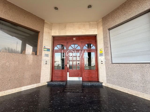 Piso de 4 habitaciones en Gijón en venta - 650.000 € (Ref: 9628155)