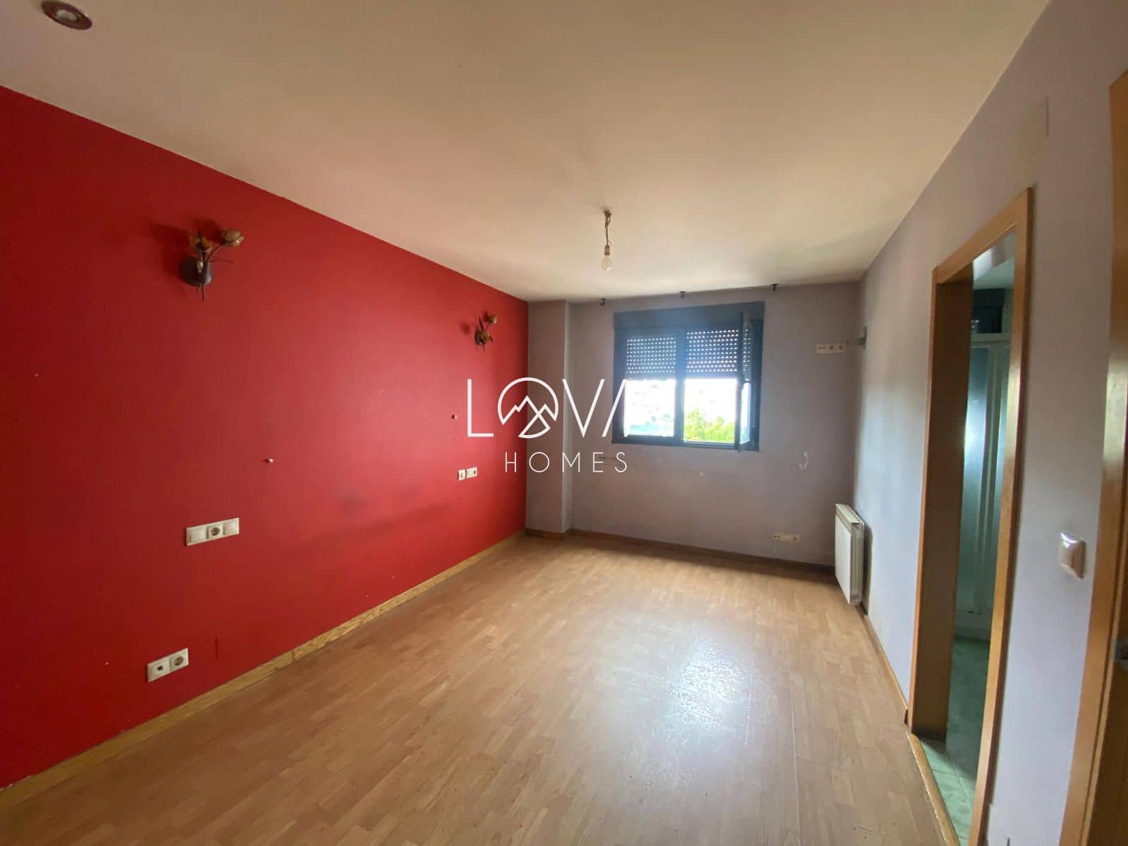 2 makuuhuone Asunto myytävänä paikassa Ponferrada mukana 
autotalli - 85 000 € (Ref: 9642429)