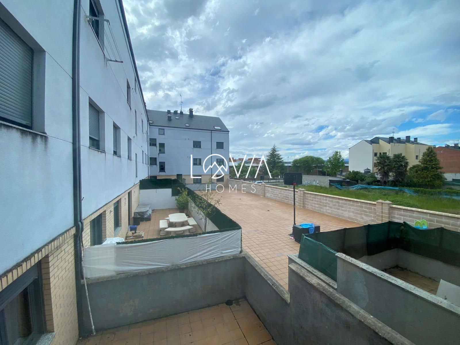 2 makuuhuone Asunto myytävänä paikassa Ponferrada mukana 
autotalli - 85 000 € (Ref: 9642429)