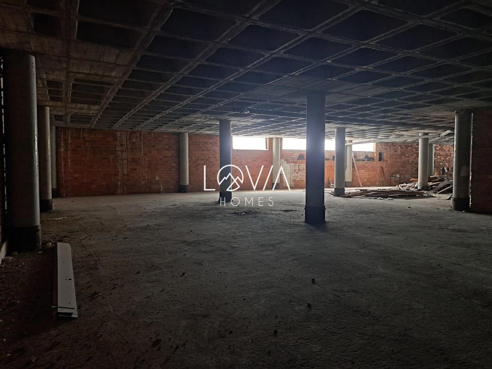 Local Commercial à vendre à Oviedo - 187 055 € (Ref: 9645783)