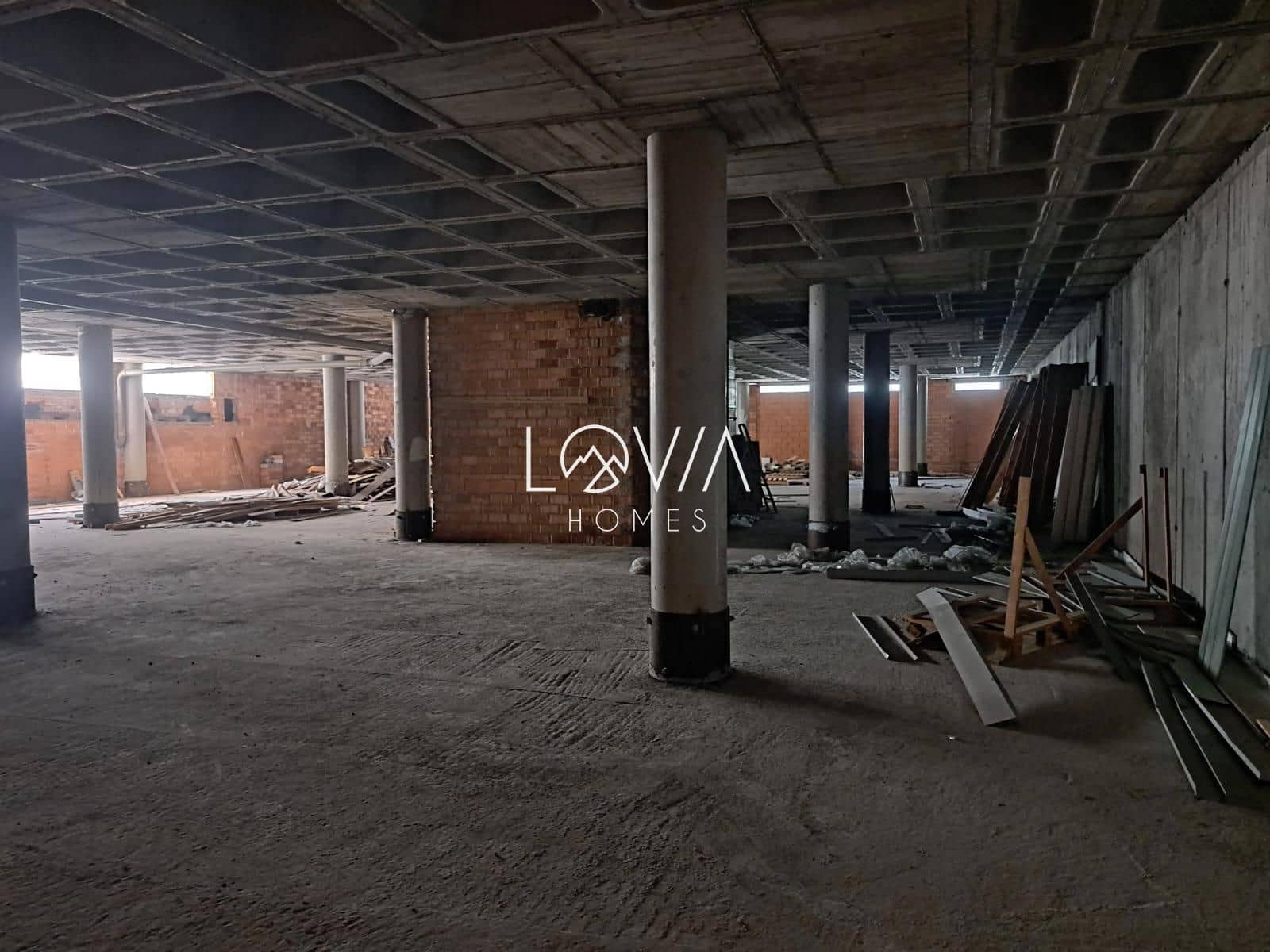 Local Commercial à vendre à Oviedo - 187 055 € (Ref: 9645783)