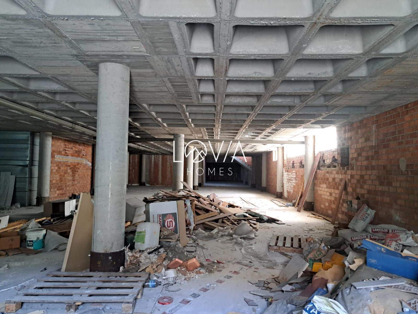 Local Commercial à vendre à Oviedo - 187 055 € (Ref: 9645783)