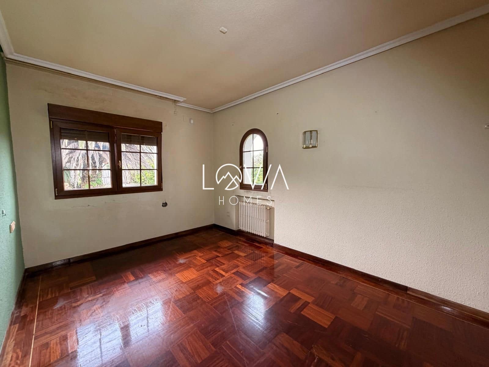 5 slaapkamer Villa te koop in Castrillon met zwembad - € 475.000 (Ref: 9665294)