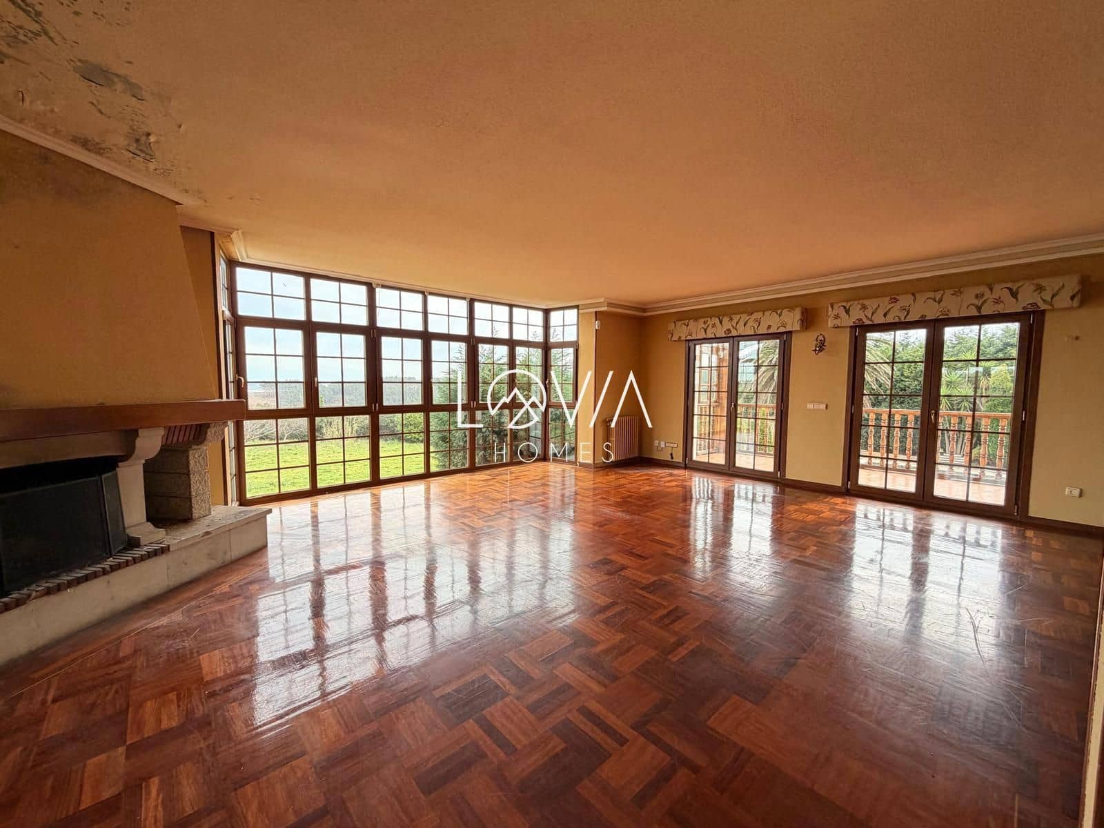 5 slaapkamer Villa te koop in Castrillon met zwembad - € 475.000 (Ref: 9665294)