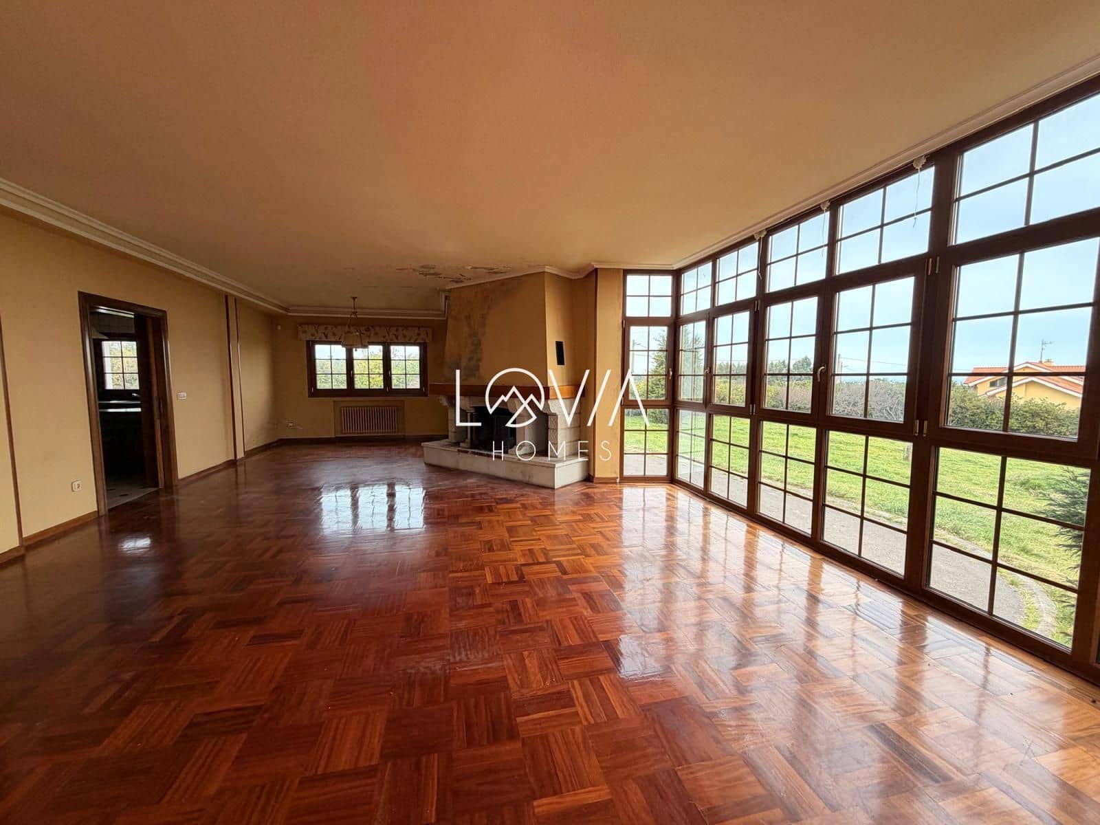 5 slaapkamer Villa te koop in Castrillon met zwembad - € 475.000 (Ref: 9665294)